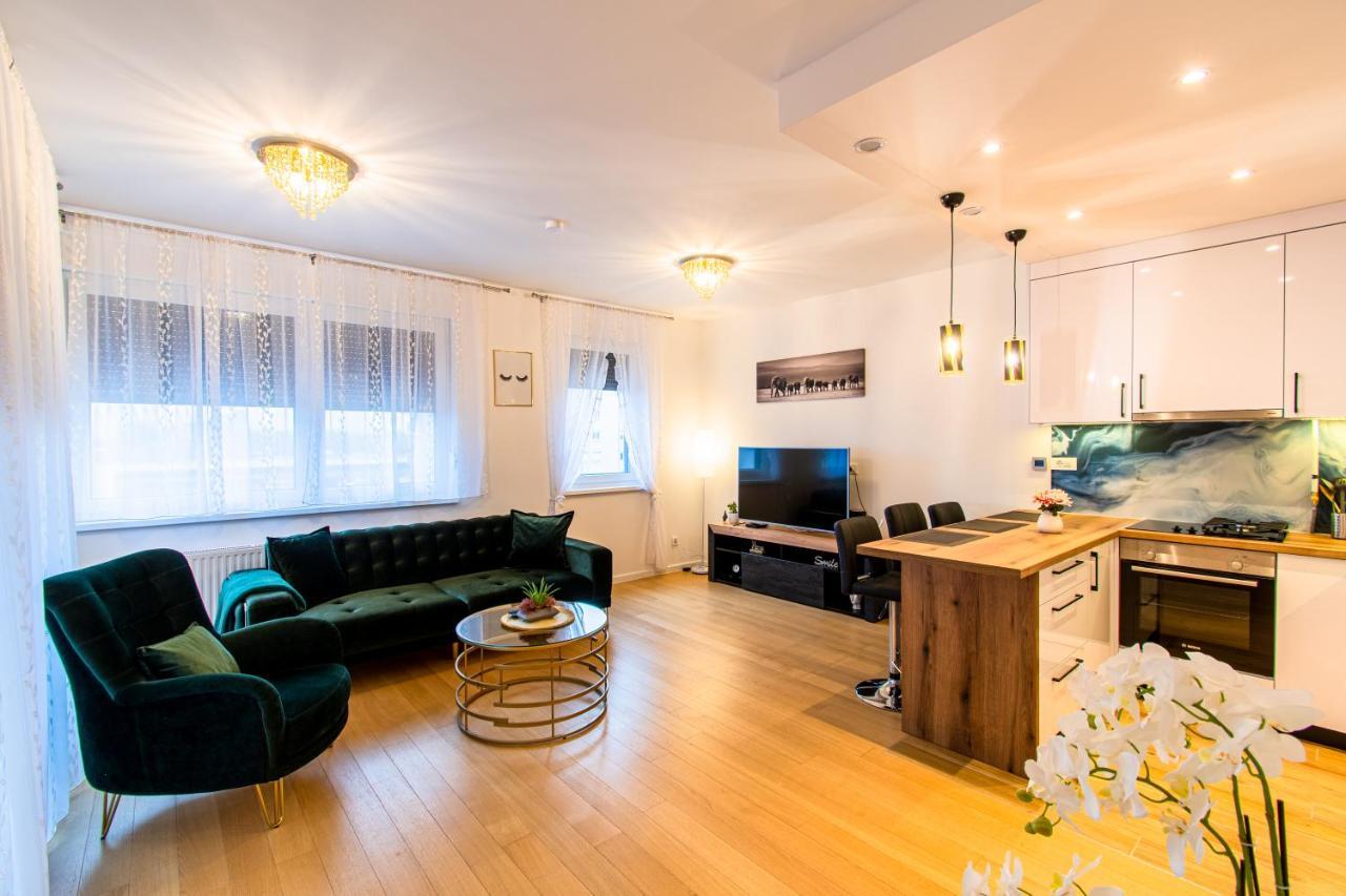 Flexible Selfcheckins 38 - Zagreb - Garage - Loggia - New - Luxury -公寓 外观 照片